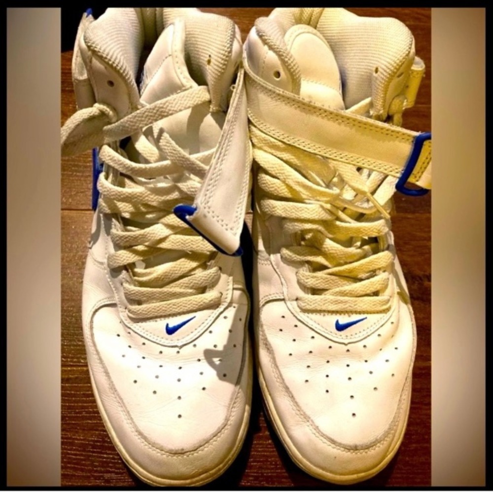 Nike size 12 worn no box

Bundle items to save on shipping!